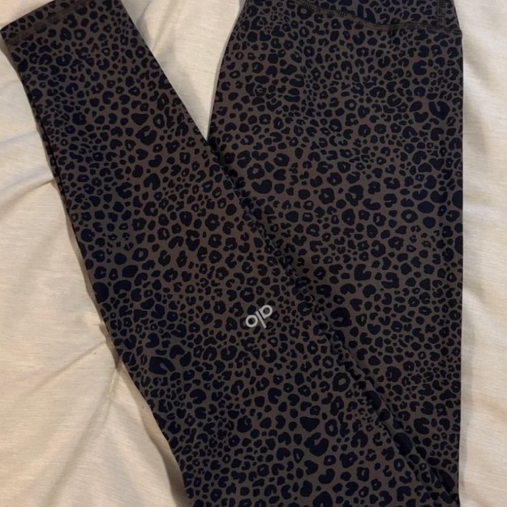 ALO Yoga Black Leopard Pattern Leggings